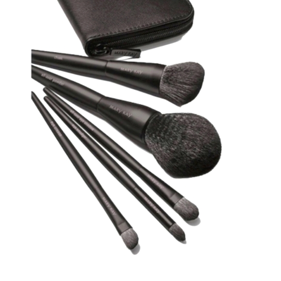 Mary Kay Makeup Brush Set & Brush Cleaner